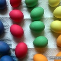 Frisch gefärbte Oster-Eier